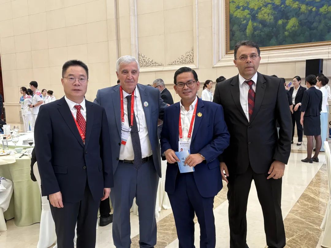 上合组织媒体智库峰会在郑举行，仰韶彩陶坊被选为招待指定用酒