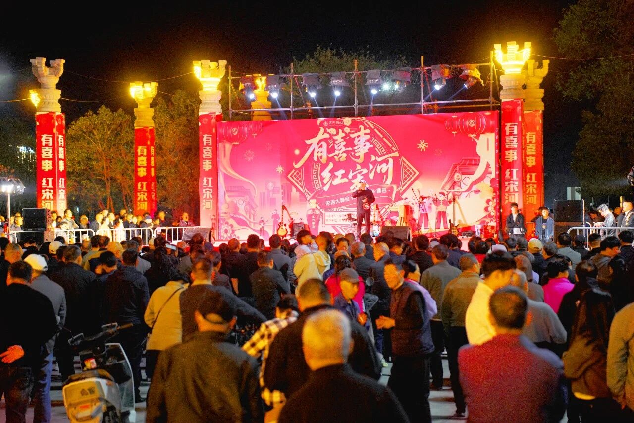 昨晚，宋河大舞台·鹿邑站决赛圆满收官