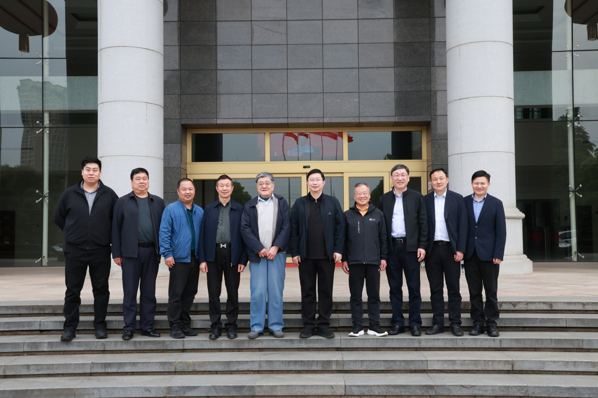 中国食品工业协会白酒专家委员会主任高景炎考察稻花香