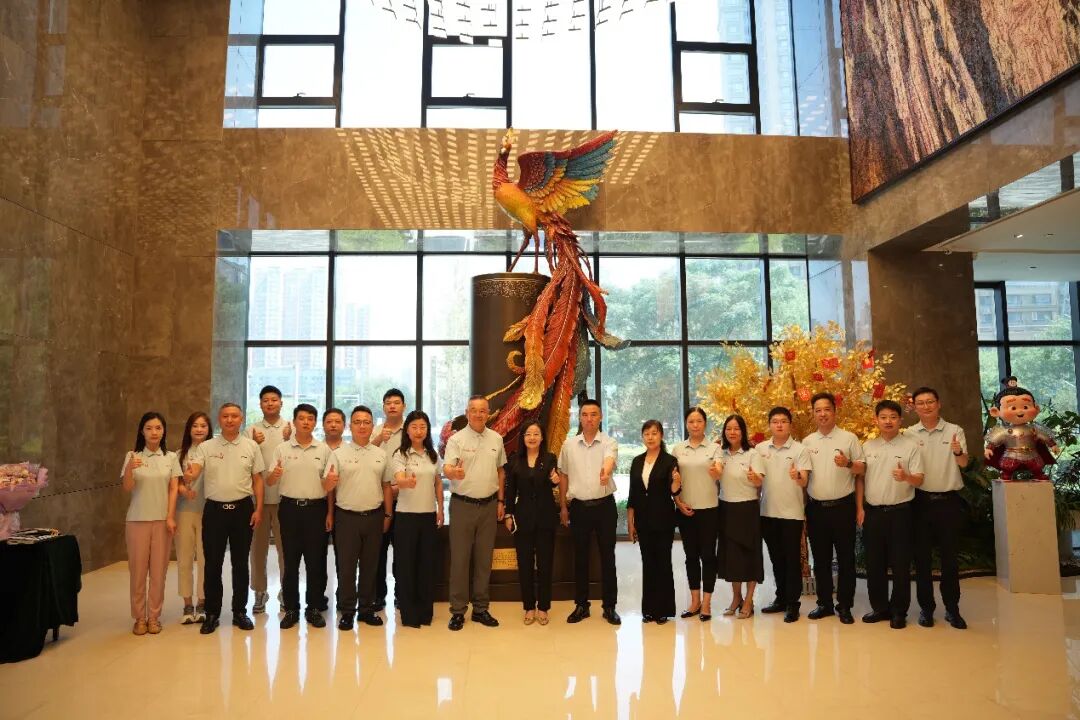 西凤股份公司副总经理、品牌运营公司董事长高亚兰一行走进陕西禧福祥公司调研交流