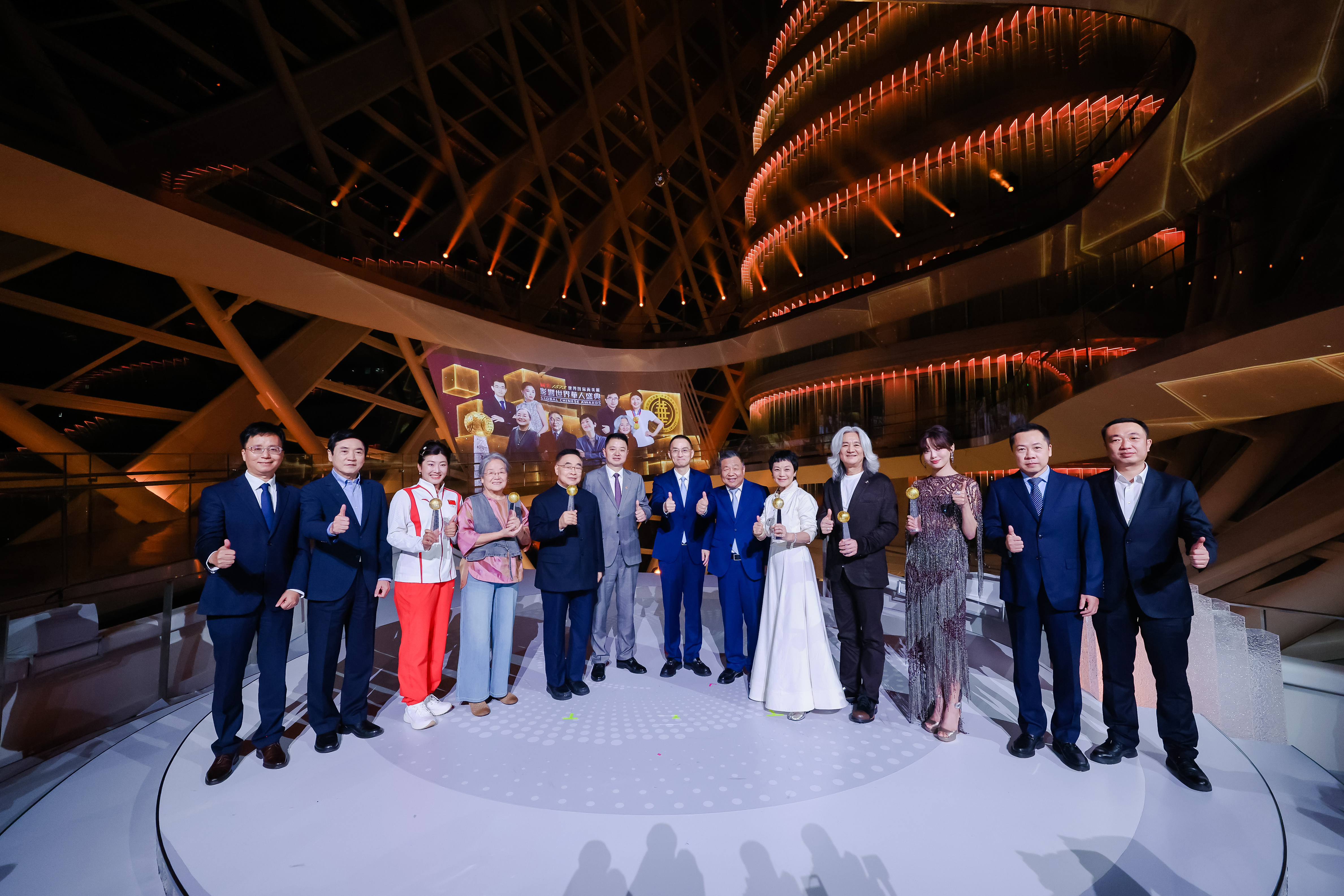 以榜样凝聚华人力量，国窖1573十年助力中国故事走向世界